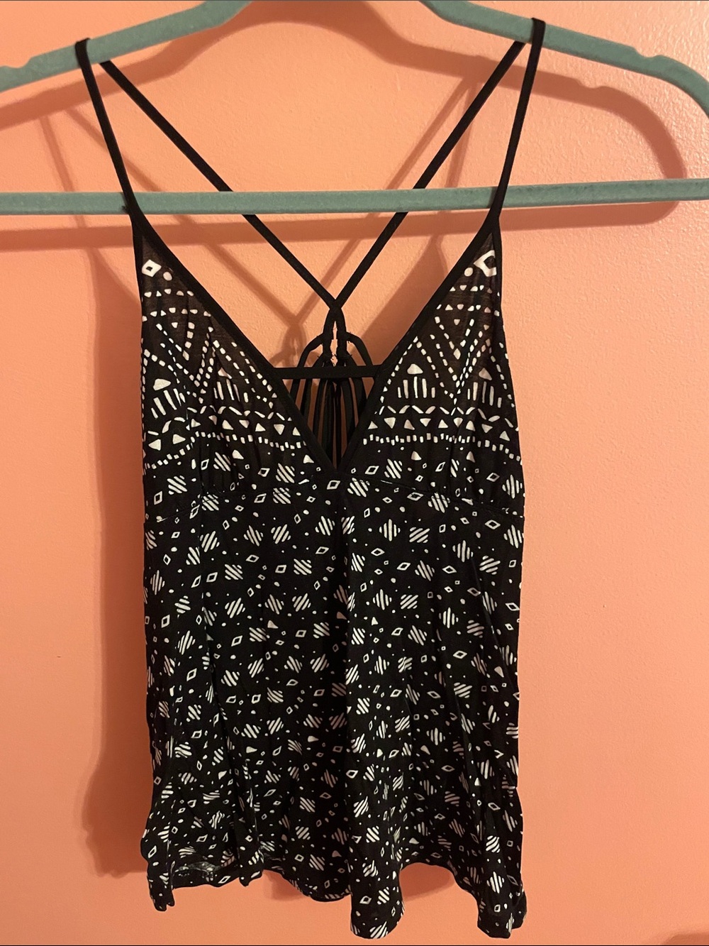 Silence + Noise Black & Cream Strappy V-Neck Camisole - Picture 1 of 5
